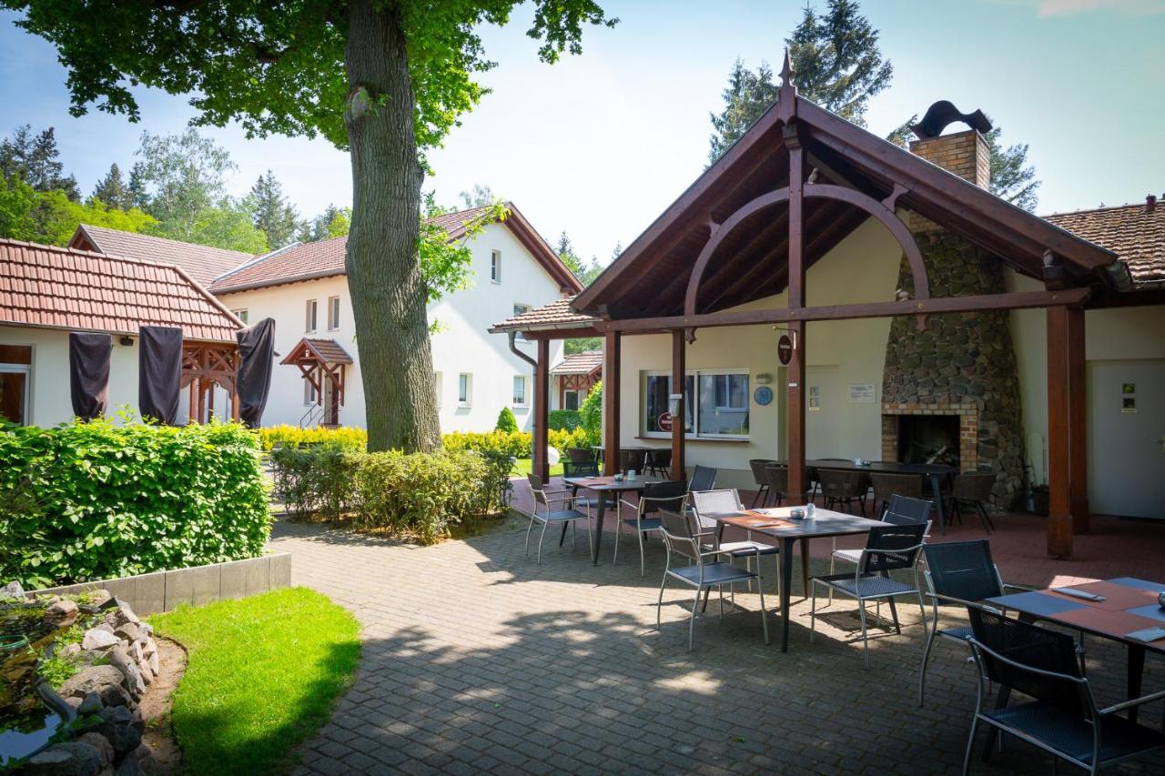 Hotel & Restaurant Waldschloesschen Kyritz Extérieur photo