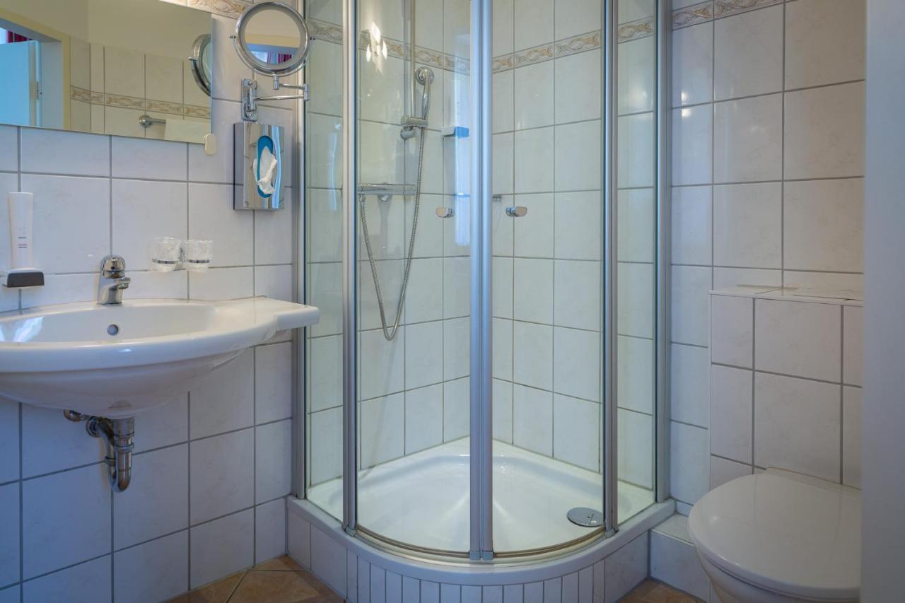 Hotel & Restaurant Waldschloesschen Kyritz Extérieur photo
