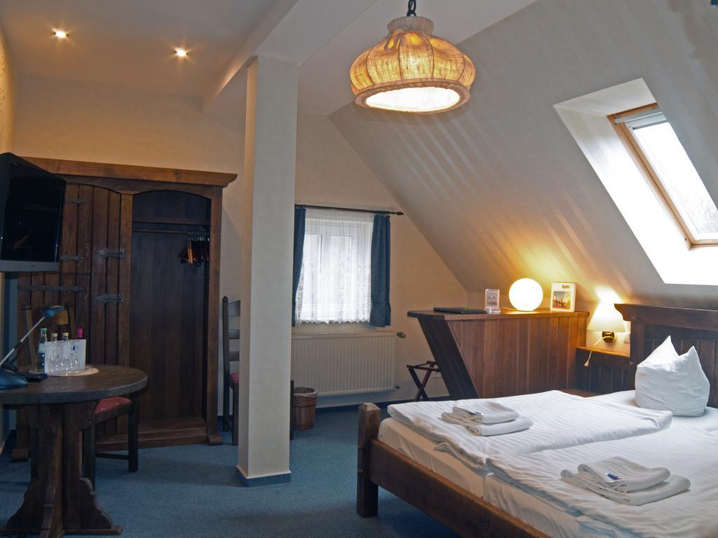Hotel & Restaurant Waldschloesschen Kyritz Extérieur photo