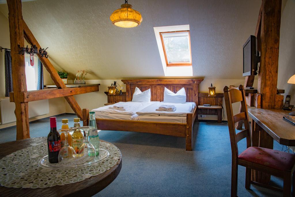 Hotel & Restaurant Waldschloesschen Kyritz Extérieur photo