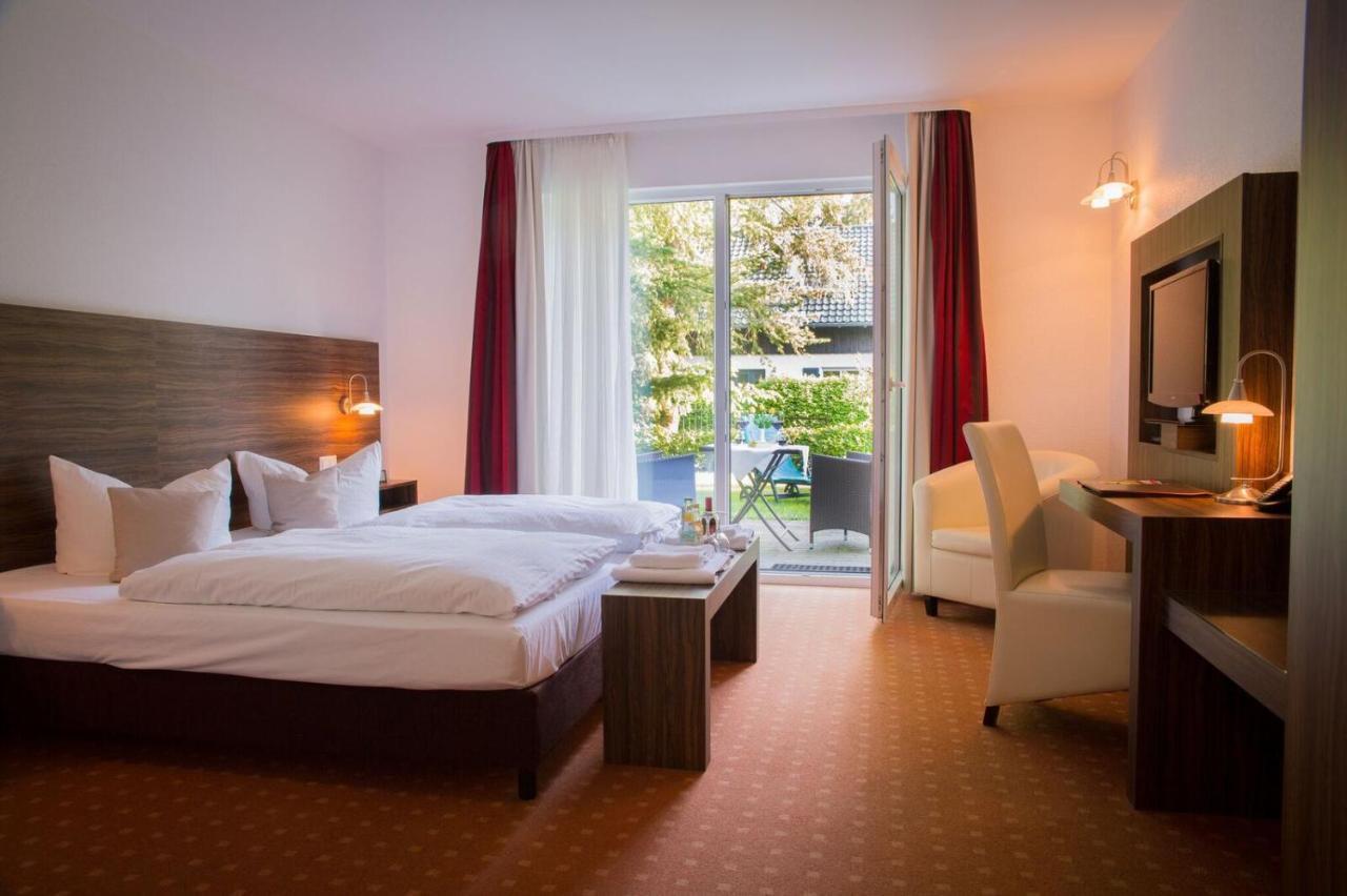 Hotel & Restaurant Waldschloesschen Kyritz Extérieur photo