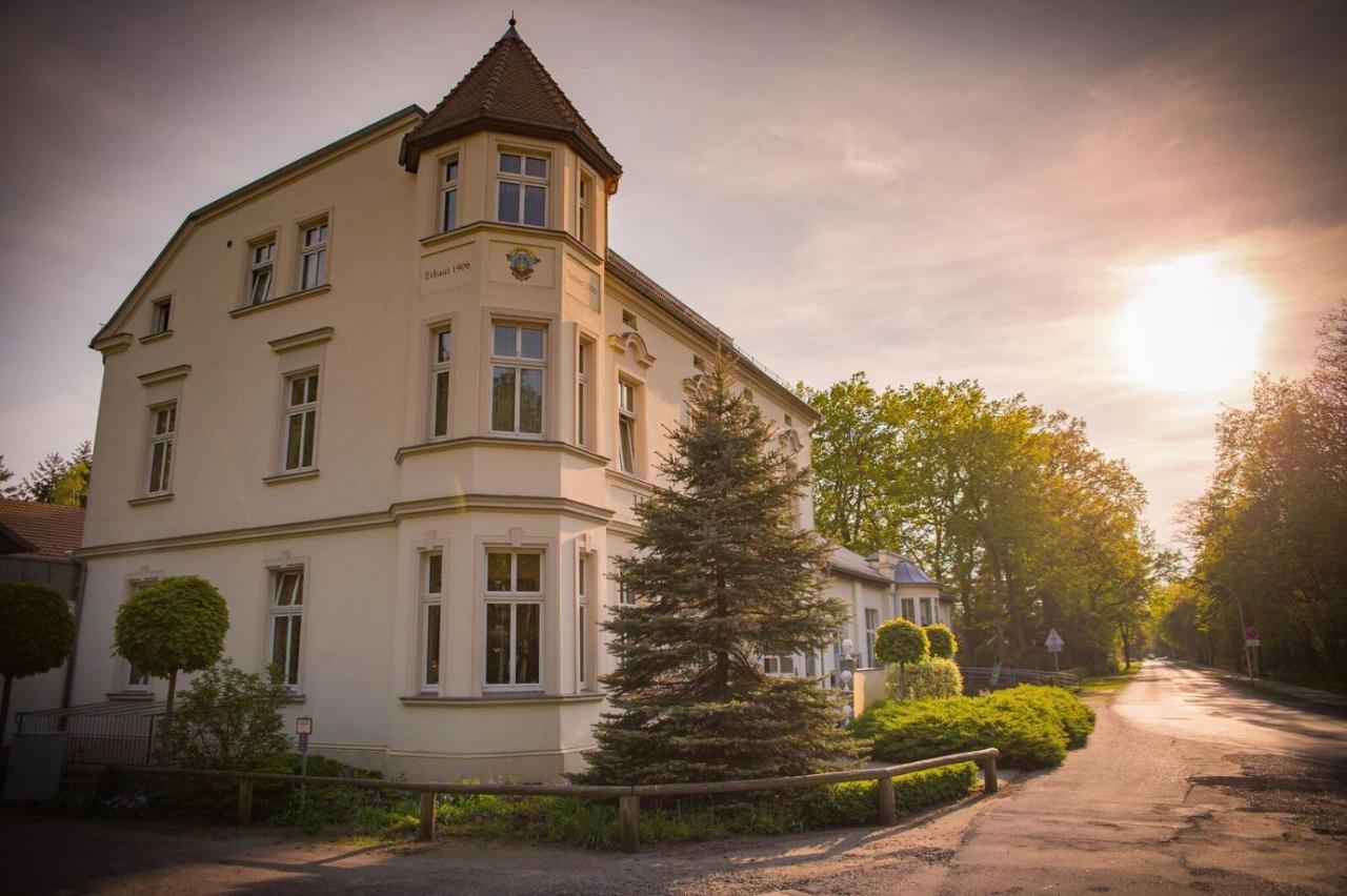 Hotel & Restaurant Waldschloesschen Kyritz Extérieur photo